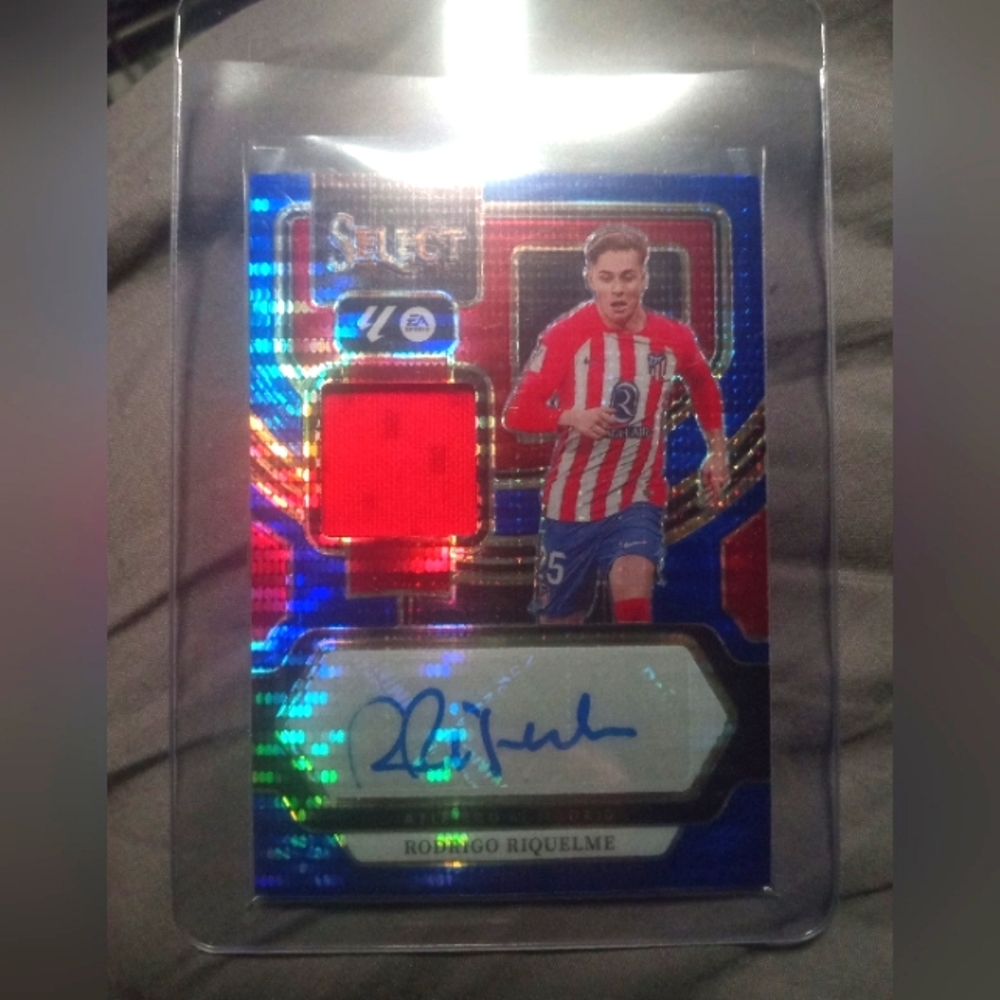 2023-24 Panini Select La Liga Rodrigo Riquelme Blue Pulsar Jersey Patch Auto
